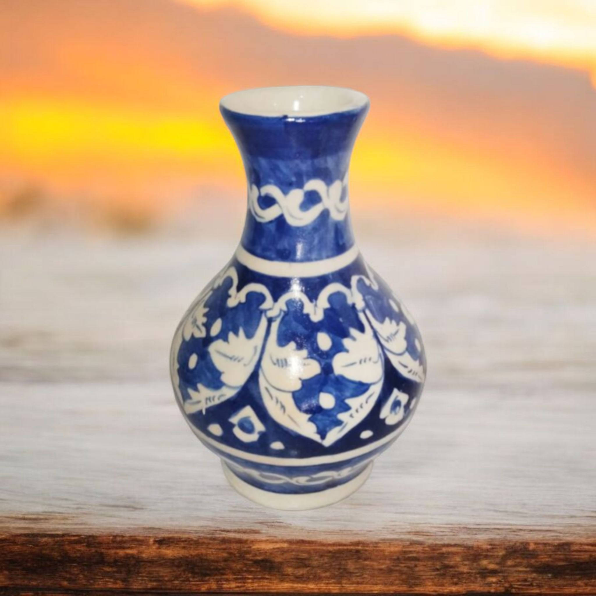 Elegant Al Nisa Ceramic Pot for Home Decor