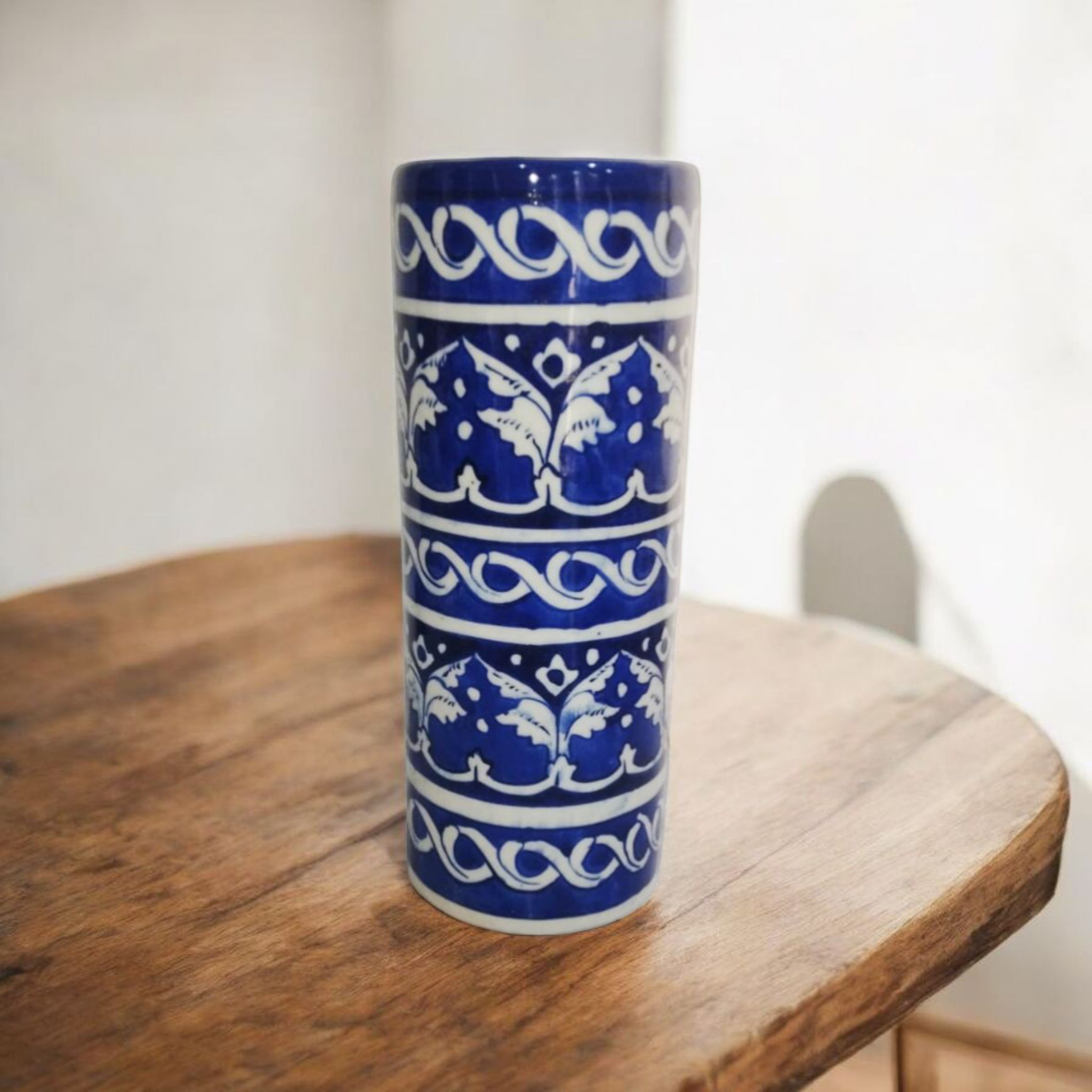 Modern Cylindrical Vase – Perfect for Flowers
