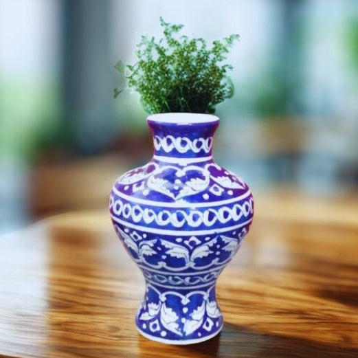 Decorative Heart Vase – Minimalist & Stylish