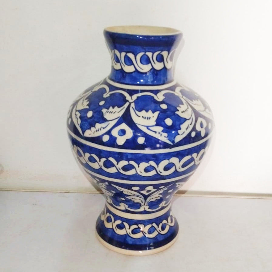 Decorative Heart Vase – Minimalist & Stylish